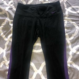 Nike Dri-Fit cropped leggings